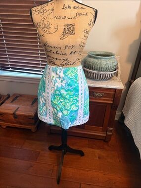Lily Pultizer Womens Floral Mini Skort in Teal and White